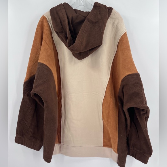 Moco Brown Plus Size Exposed Seam Patchwork Sweatshirt new never worn - Picture 6 of 9